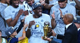 快船队伦纳德逆境获鲍尔默肖华支持，未来可期